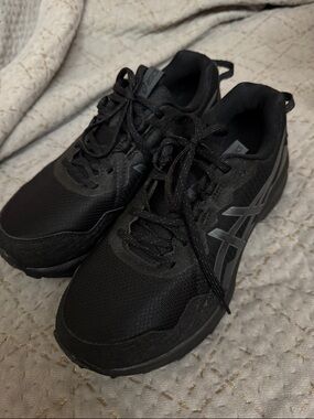 ASICS Ortholite Gel Venture 10 Women’s All-Black Athletic Running Sneakers